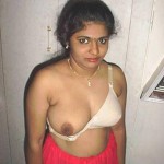 Indian aunty getting nude to satisfy uncle