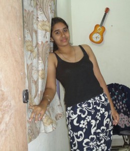 sexy indian girl home pic