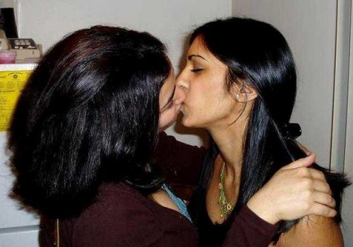 The hottest Indian Kissing Photo Collection - photo 3