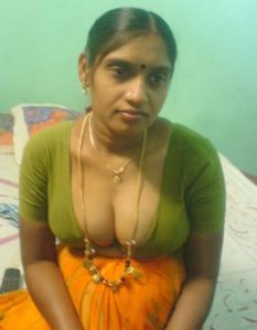 big boobs desi bhabhi showing mast mamme