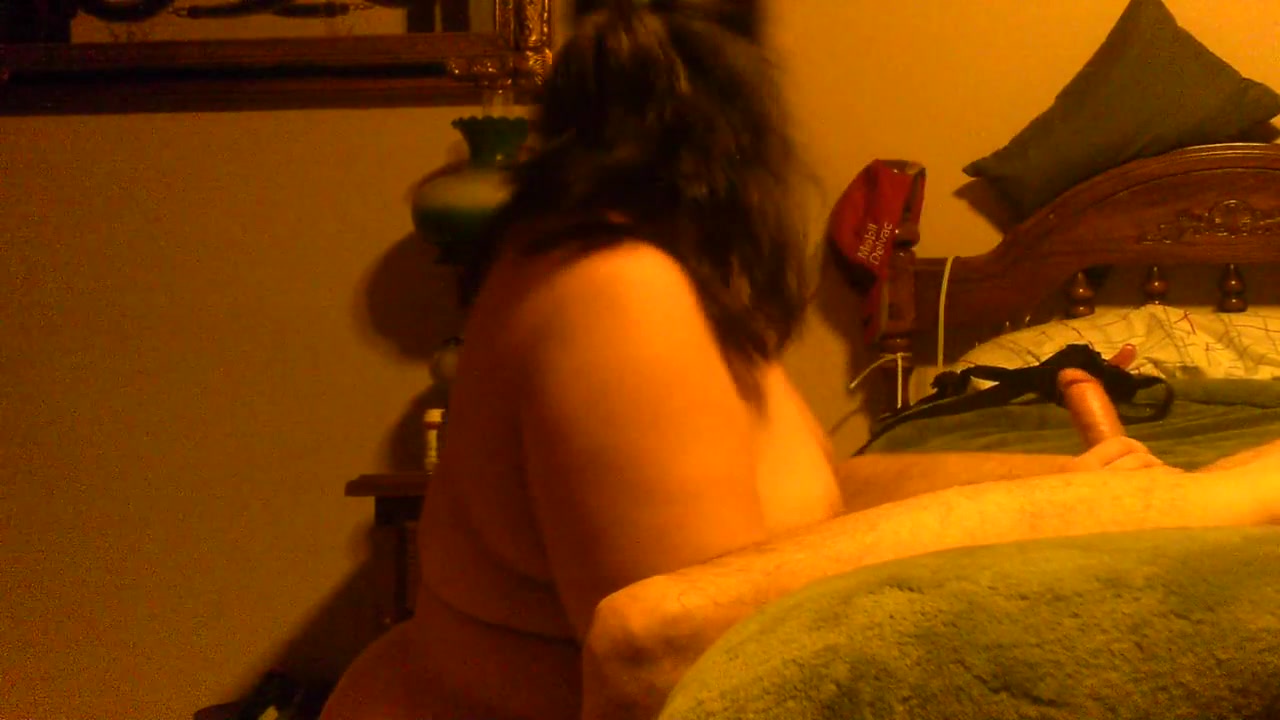 Chubby Milf Erotic Full Nude Blowjob Photos