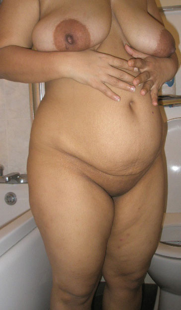 Gorgeous Desi Indian Babes Full Nude Arousing Pics - photo 13
