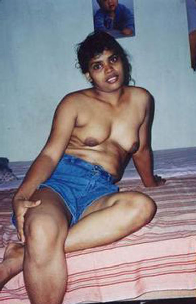 Beautiful Desi Indian Teen Girls Nude Boobs and Twats - photo 10