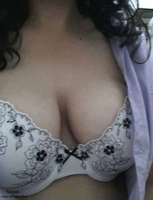 Hot Full Nude Indian Babes Amateur Bedroom Pics - photo 23