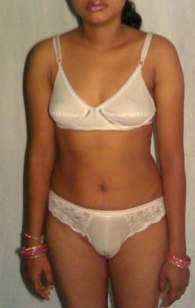 Stunning Desi Girls Hot Revealing Bedroom Photos - photo 42