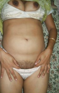 chubby full nude indian babe