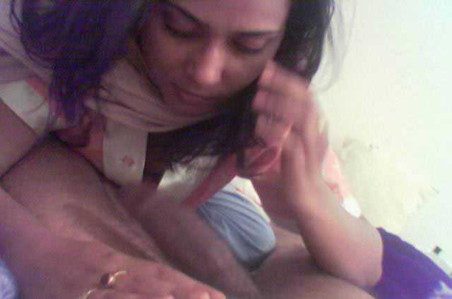 Desi Hotties Blowjob Pics Gallery - photo 13