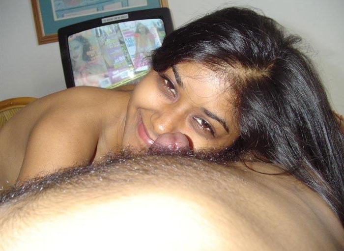 Desi Busty Bhabhi Sucking Photos - photo 23
