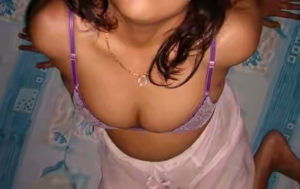 bhabhi boobs desi naked photo