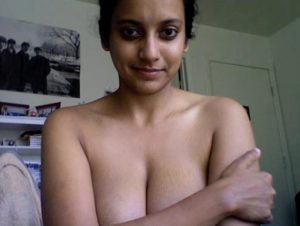 indian desi girl nude big chuchi photo