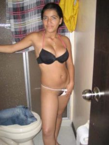 nude bathroom teen xxx pic