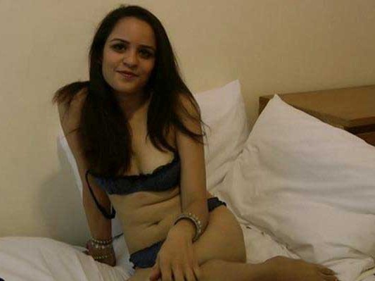 Indian Amateur Babes New Leaked Bedroom XXX Pics - photo 27