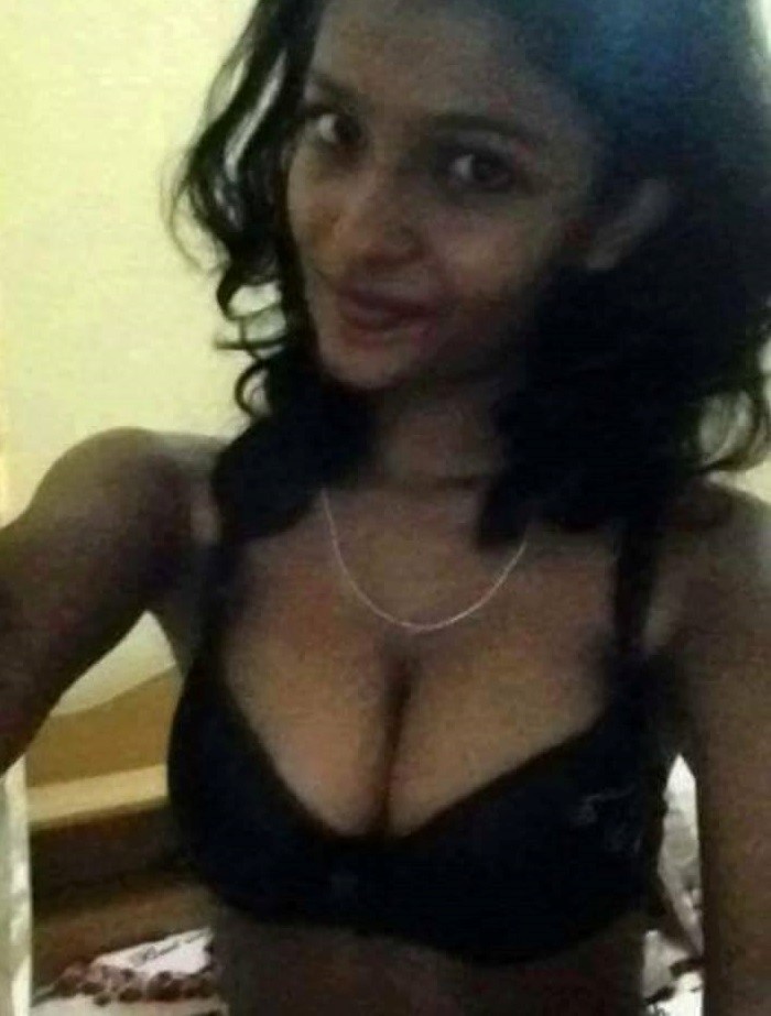 Desi Amateur Office Girls New Leaked XXX Pics - photo 10