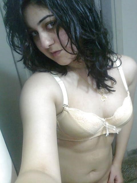 Indian Amateur Teens Hot New Leaked Nude Pics - photo 21
