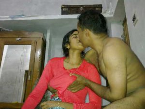 Desi Couple hot kissing big boobs pressed