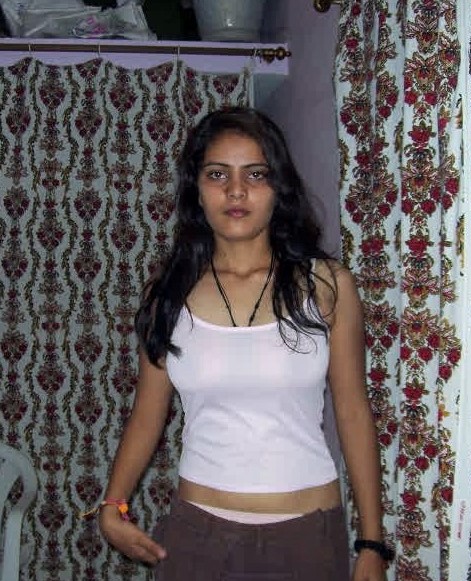 Amateur Desi College Girls New XXX Pics - photo 4