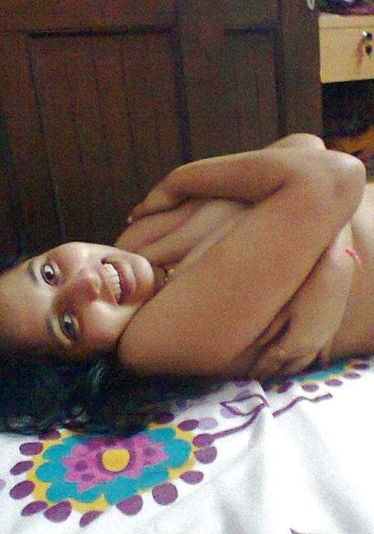 Amateur Desi College Girls New XXX Pics - photo 27