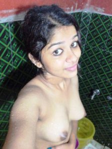 Bbathing naked teen