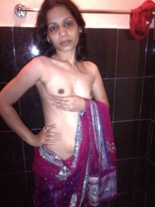Aunty desi indian hot nude nipple