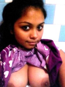Bhabhi desi nude tits pic