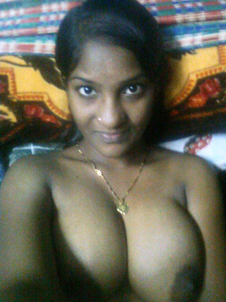 Desi Bhabhi Tits Flaunting Nude Indian Sexy Photos - photo 18