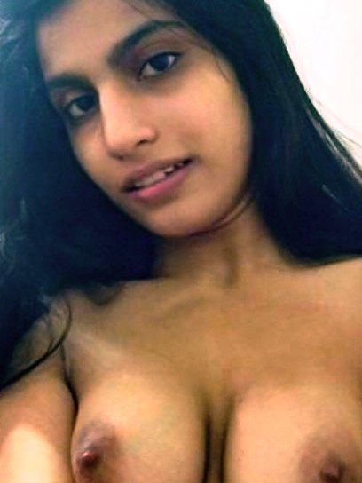 Desi Bhabhi Tits Flaunting Nude Indian Sexy Photos - photo 22