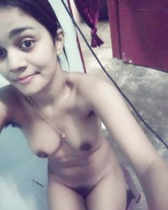 SLim desi girl tits