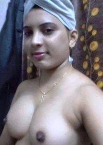 Horny Naked Desi Babes