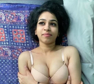  sexy desi bitch